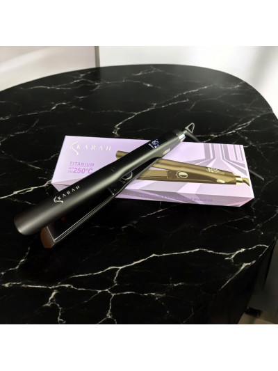 Karah Straightener Pro | Plancha de pelo profesional de titanio